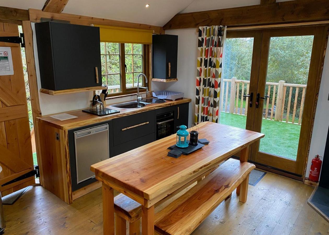 Florence Springs Glamping Gumfreston Экстерьер фото